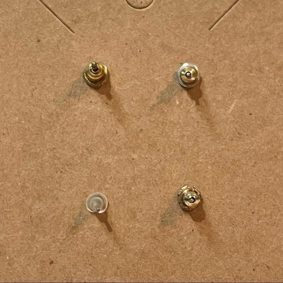 Vintage Mismatched  Enamel Beaded Earrings - Picture 6 of 7